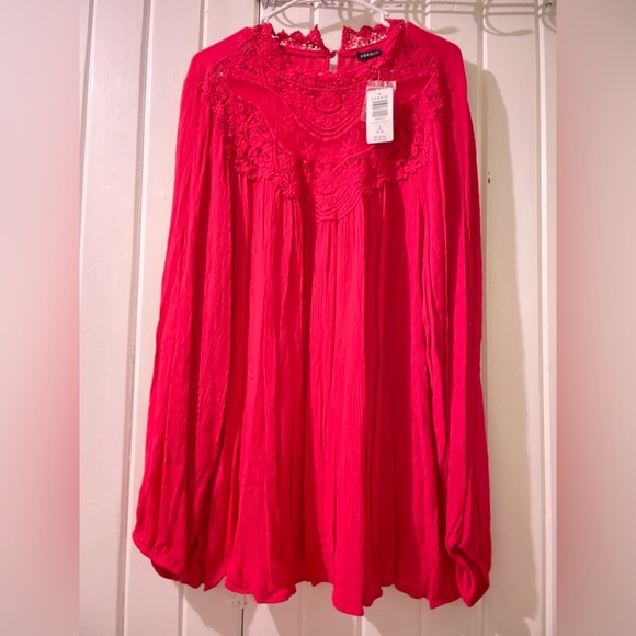 TORRID crinkle lace blouse-3X(22-24) NWT - Picture 2 of 6